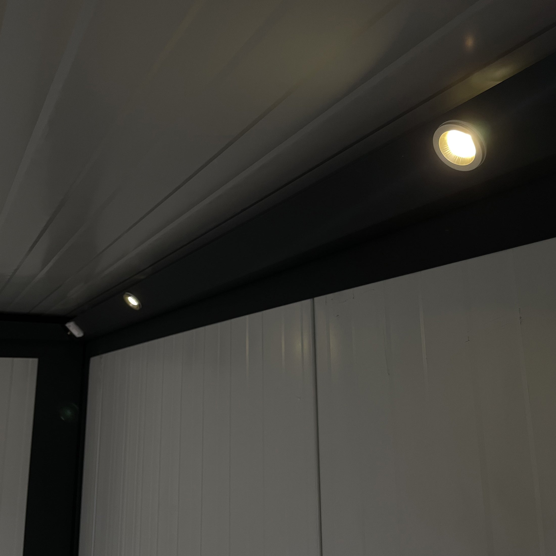 SnapNest - Liveable Aluminum Container House